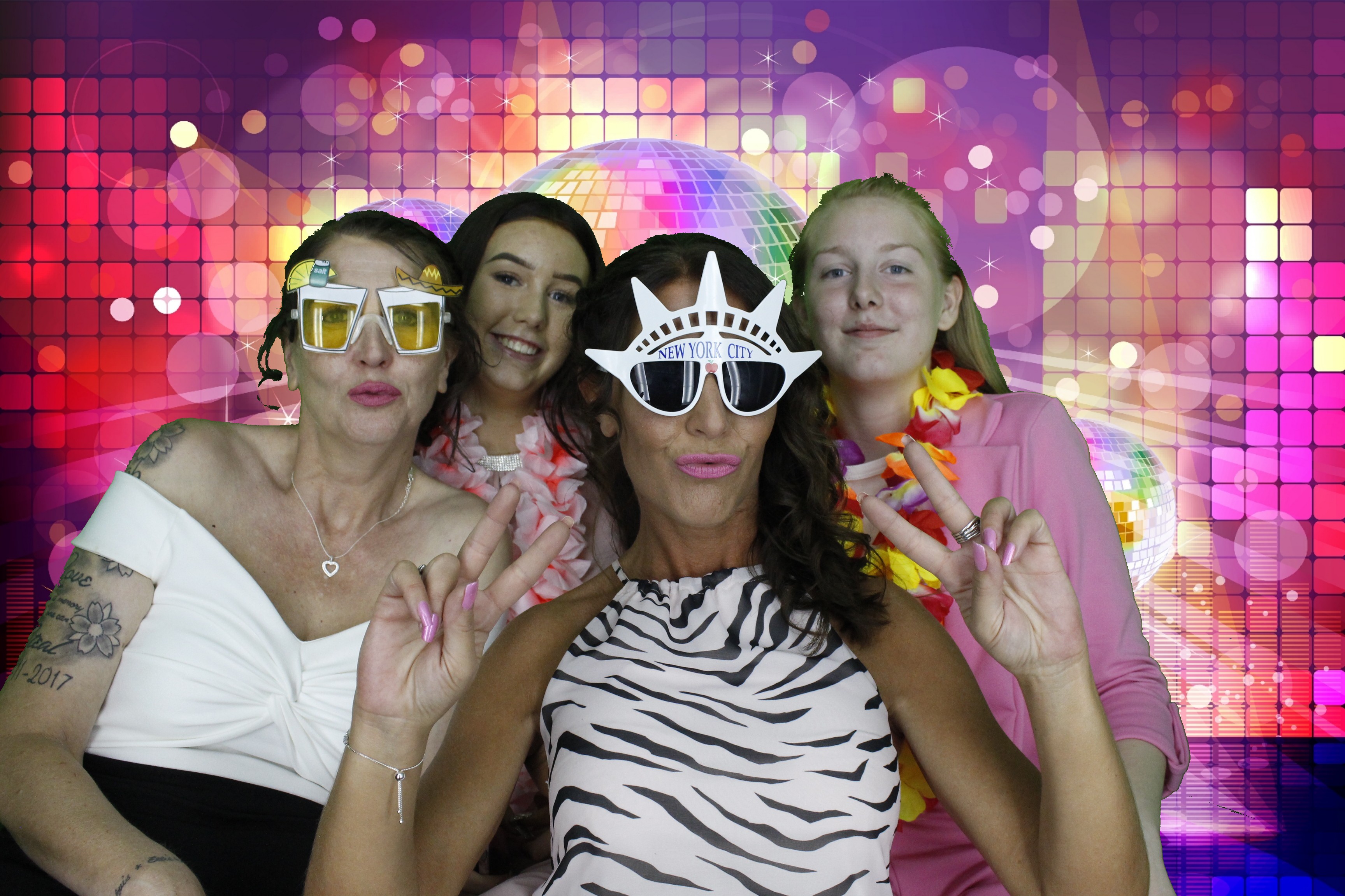 Hollie Mills | View more photos from the event at gallery.myphotoboothexperience.co.uk/u/MyPhotoBoothExperienceLtd/Hollie-Mills